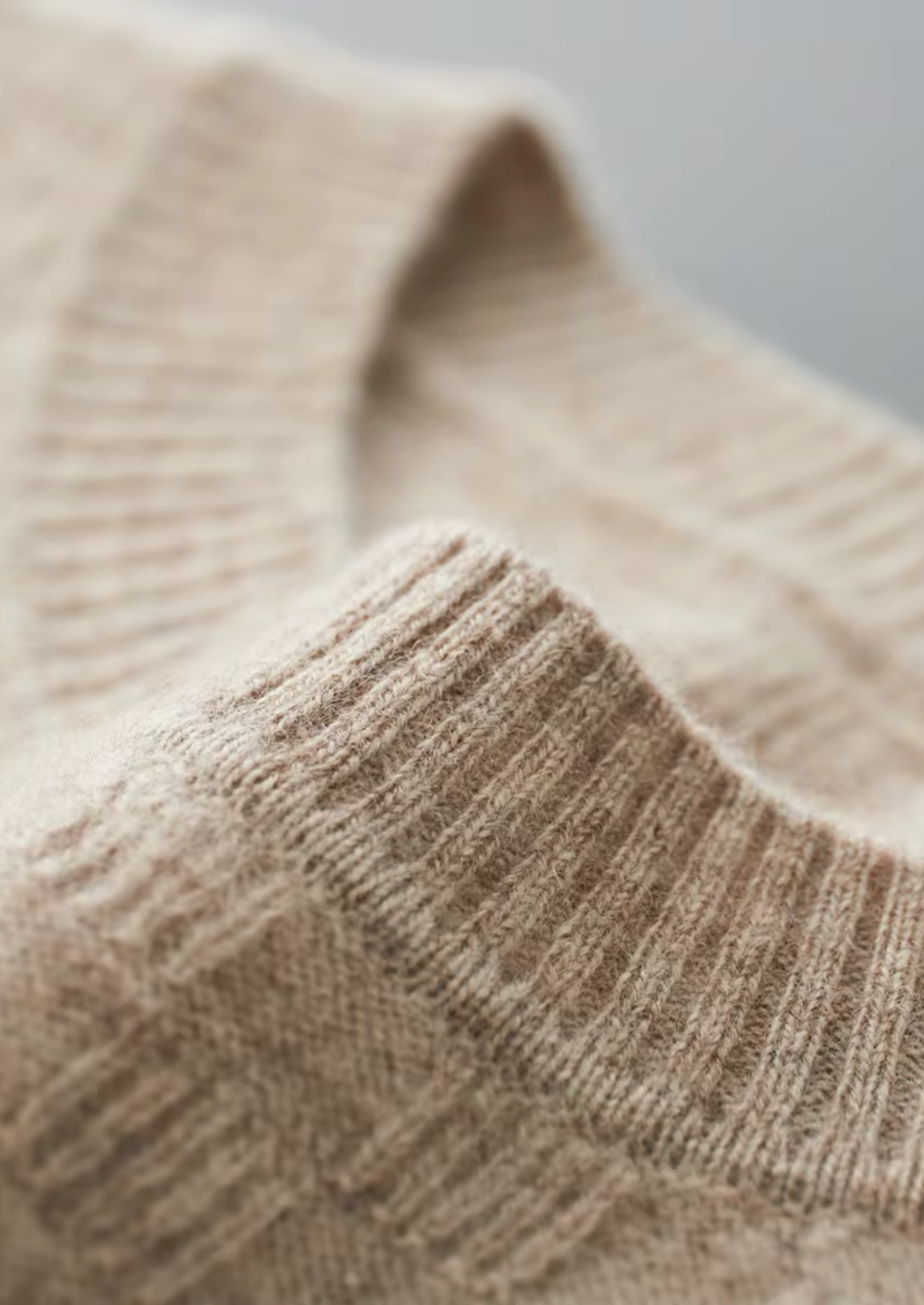 PREMIUM CASHMERE TEXTURED CREWNECK
