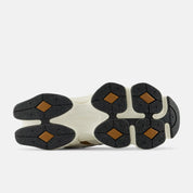 9060 "Breakfast Tea Angora"